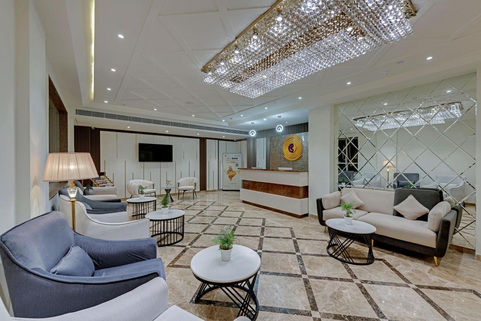 Click Collection Grand Gateway Варанаси Экстерьер фото